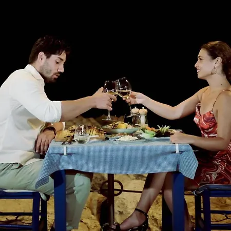מלון Maya Bistro & Siğacık