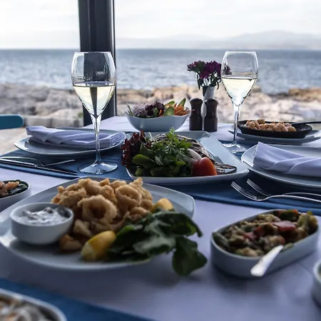 מלון Maya Bistro & Siğacık