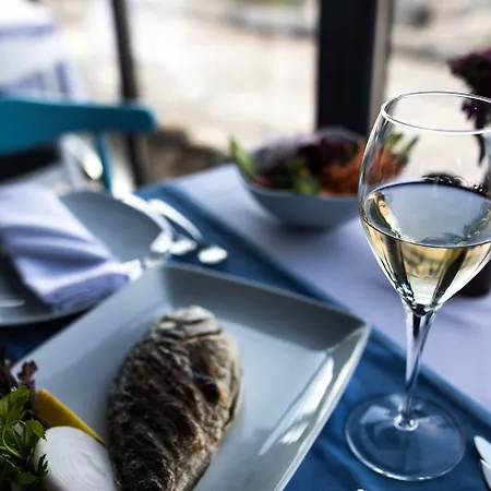 מלון Maya Bistro & Siğacık