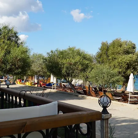 מלון Maya Bistro &