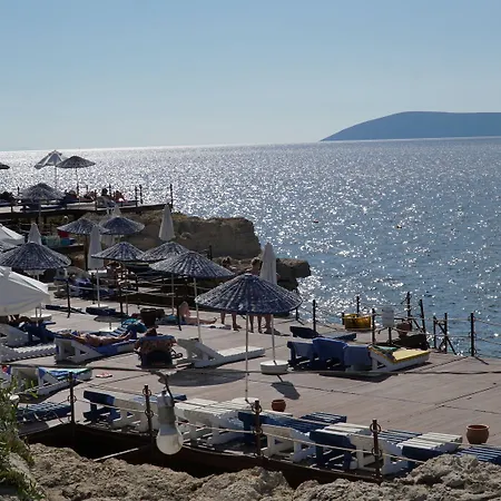 Hotel Maya Bistro & Siğacık